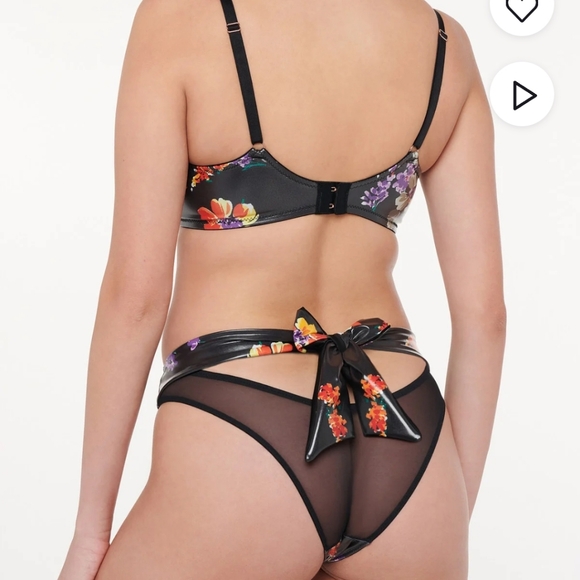 Savage X Fenty Other - NIP SAVAGEXFENTY Night Blooms High Leg Bikini Black Caviar Bedtime Bouquet M